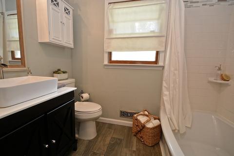 615 E 2nd St, Lockport, IL 60441 photo 10