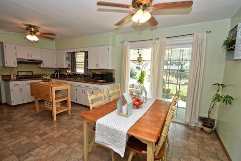 615 E 2nd St, Lockport, IL 60441 photo 6