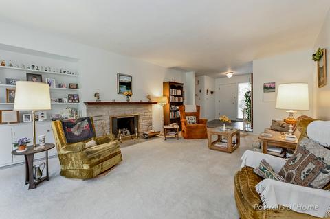 1017 Eddy Ct, Wheaton, IL 60187 photo 3