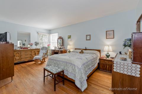 1017 Eddy Ct, Wheaton, IL 60187 photo 12