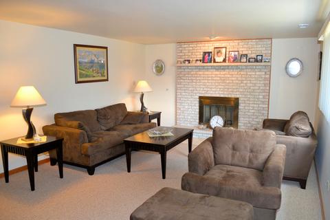 19285 Maple St, Lansing, IL 60438 photo 14