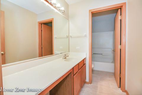 2716 Stonebridge Dr, Plainfield, IL 60586 photo 18