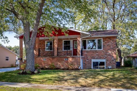 208 E Maxon Ln, Streamwood, IL 60107 photo 1