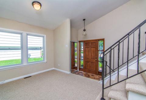 3705 Holly Ln, Rolling Meadows, IL 60008 photo 2