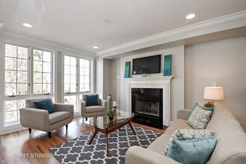 527 E Bowen Ave #2, Chicago, IL 60653 photo 2