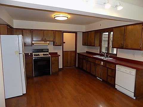 2469 Circle Dr, Ottawa, IL 61350 photo 4