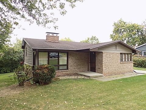 2469 Circle Dr, Ottawa, IL 61350 photo 1