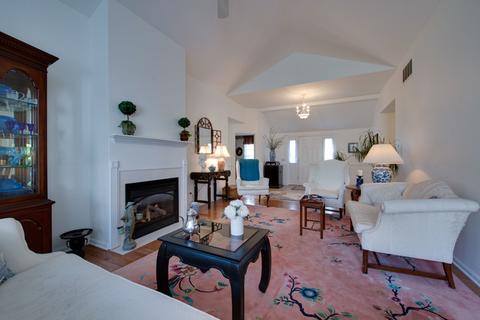 6401 Plainview Rd, Gurnee, IL 60031 photo 9