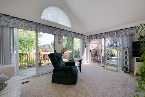 6401 Plainview Rd, Gurnee, IL 60031 photo 12