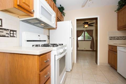 1646 Howard Ave, Des Plaines, IL 60018 photo 14