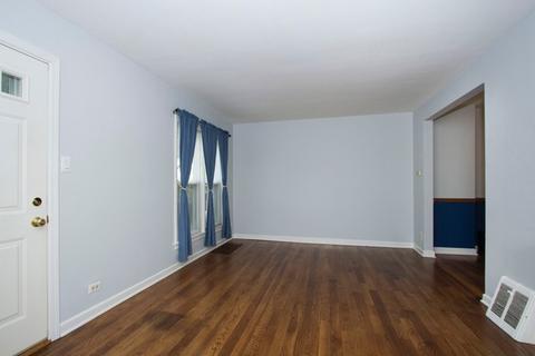 1646 Howard Ave, Des Plaines, IL 60018 photo 8