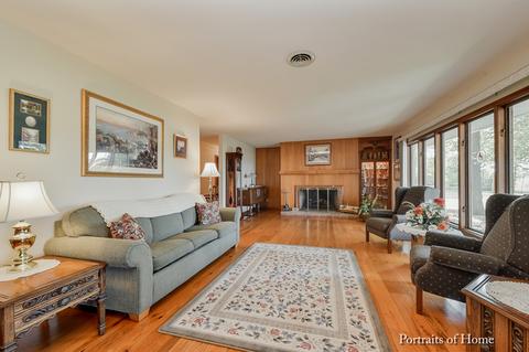 1430 Camel Rd, Aurora, IL 60505 photo 3