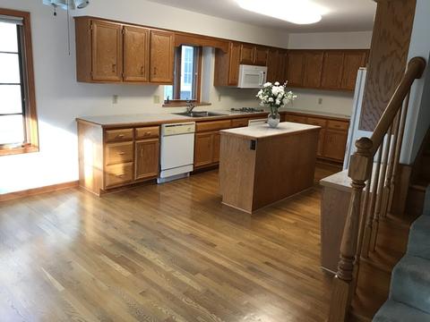 2501 Waterside Dr, Aurora, IL 60502 photo 5