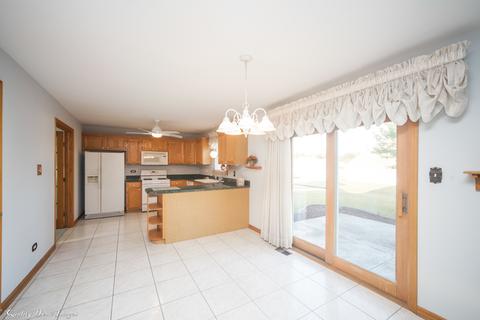 218 Lakeview Ct, Steger, IL 60475 photo 12