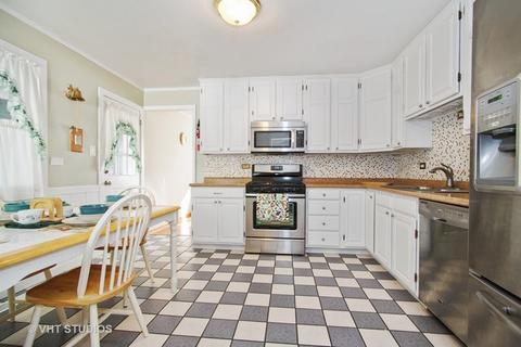 3733 Bluebird Ln, Rolling Meadows, IL 60008 photo 4
