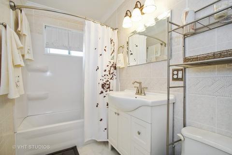 3733 Bluebird Ln, Rolling Meadows, IL 60008 photo 9