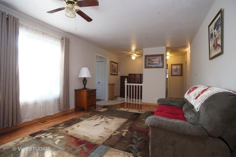 3733 Bluebird Ln, Rolling Meadows, IL 60008 photo 3