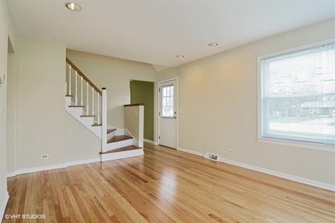 2006 Euclid Ave, Mount Prospect, IL 60056 photo 2