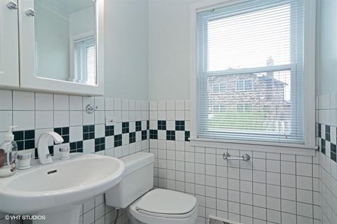 2006 Euclid Ave, Mount Prospect, IL 60056 photo 8