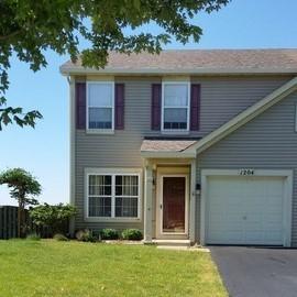 1204 Burns Ln, Minooka, IL 60447 photo 1