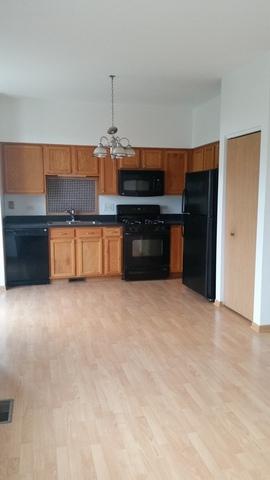 1204 Burns Ln, Minooka, IL 60447 photo 9