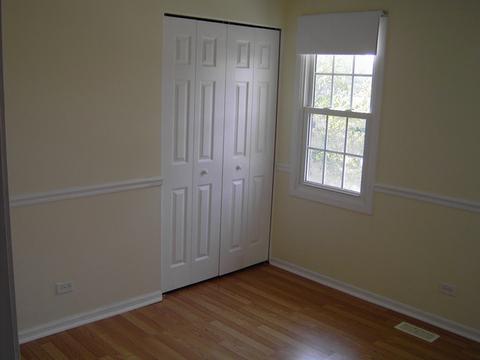 724 Holly Dr, Bartlett, IL 60103 photo 9