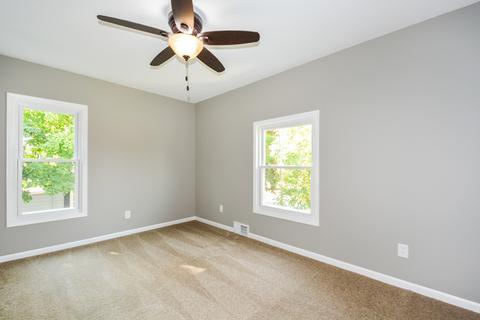 92 E Washington St, Oswego, IL 60543 photo 15