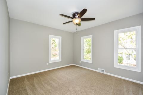 92 E Washington St, Oswego, IL 60543 photo 16
