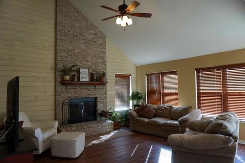 9007 Daniel Ln, Spring Grove, IL 60081 photo 4