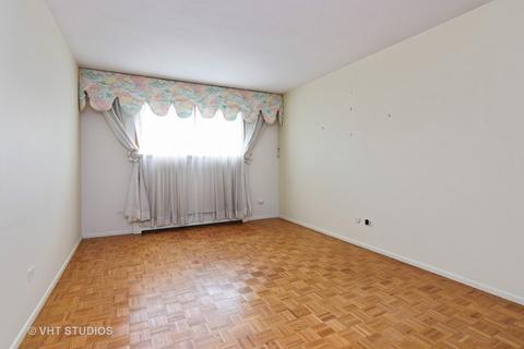 381 Beau Dr, Des Plaines, IL 60016 photo 8