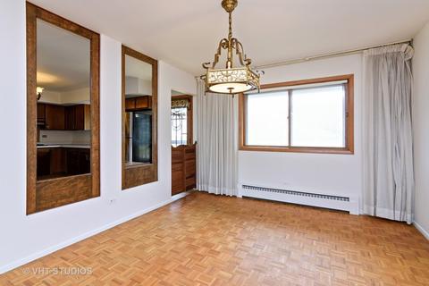 381 Beau Dr, Des Plaines, IL 60016 photo 4