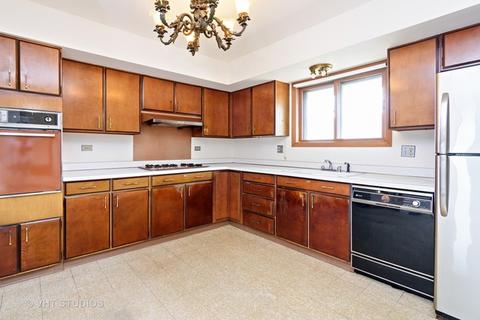 381 Beau Dr, Des Plaines, IL 60016 photo 5