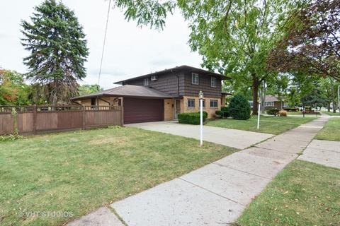 381 Beau Dr, Des Plaines, IL 60016 photo 2