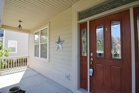 478 Mooresfield St, Elgin, IL 60124 photo 3