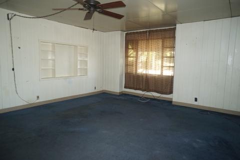715 E Mckenney St, Dixon, IL 61021 photo 4