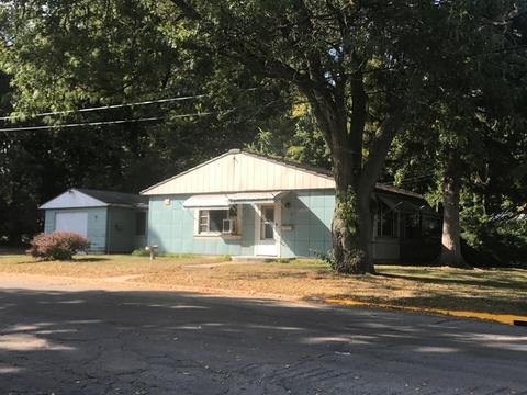 715 E Mckenney St, Dixon, IL 61021 photo 1