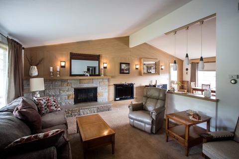 644 Deerpath Rd, East Dundee, IL 60118 photo 2