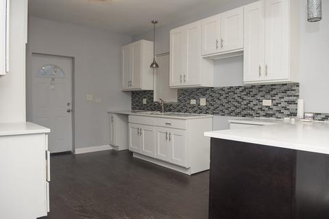 6038 S Champlain Ave, Chicago, IL 60637 photo 4