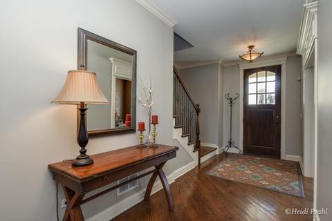 819 N Eagle St, Naperville, IL 60563 photo 2