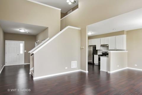 7005 Creekside Dr, Plainfield, IL 60586 photo 2