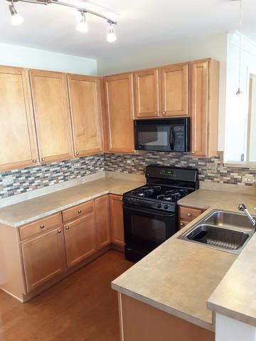 3075 Marion St, Elgin, IL 60124 photo 6