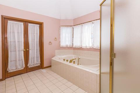 8 S281 Hampton Cir, Naperville, IL 60540 photo 28