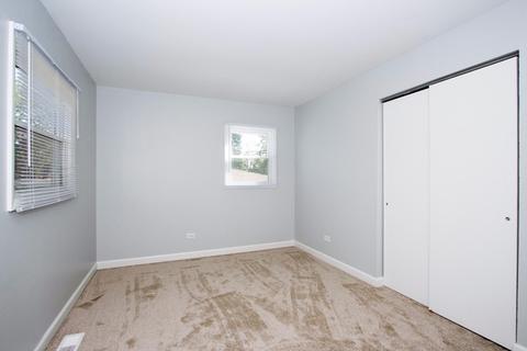 2404 Maple Ln, Rolling Meadows, IL 60008 photo 6