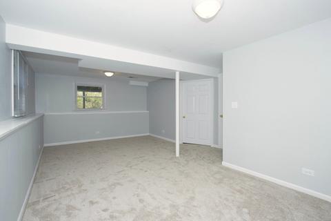2404 Maple Ln, Rolling Meadows, IL 60008 photo 11