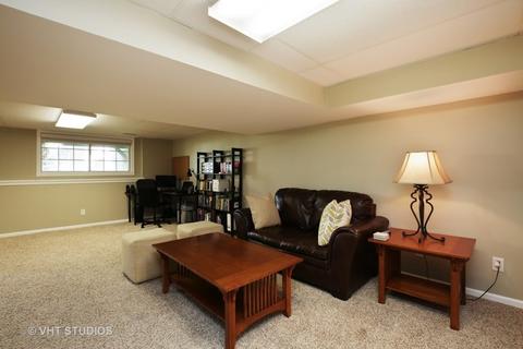 1452 Garnet Cir, Hoffman Estates, IL 60192 photo 17