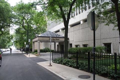 1 E Scott St #1601, Chicago, IL 60610 photo 2