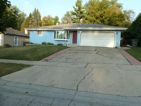 771 Bennett Dr, Elgin, IL 60120 photo 1