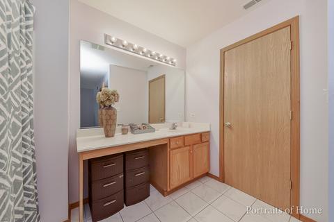 3050 Creekside Dr, Plainfield, IL 60586 photo 13