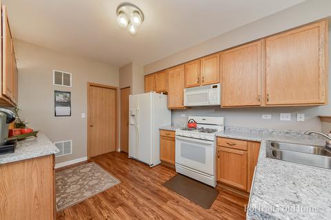 3050 Creekside Dr, Plainfield, IL 60586 photo 6