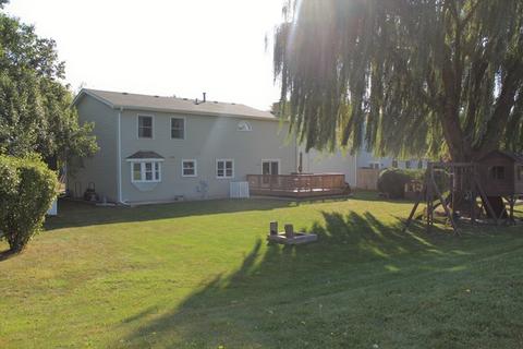 313 S Cross Trl, Mchenry, IL 60050 photo 2